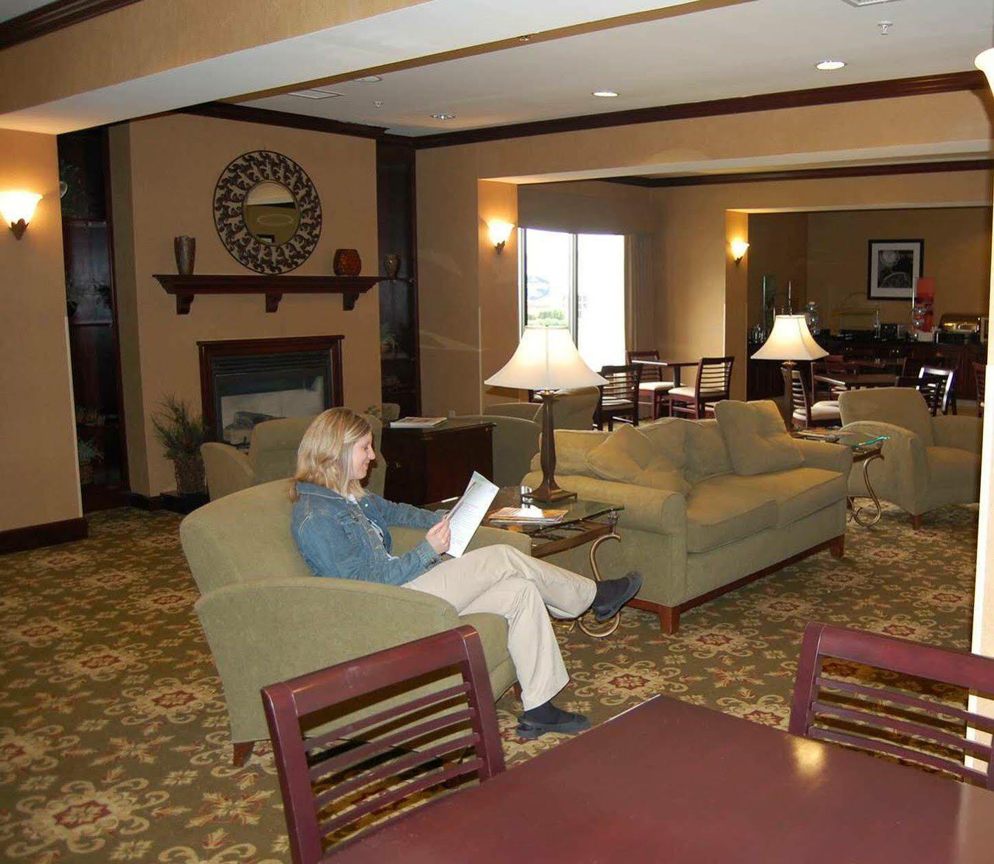 Hampton Inn Stow Εξωτερικό φωτογραφία